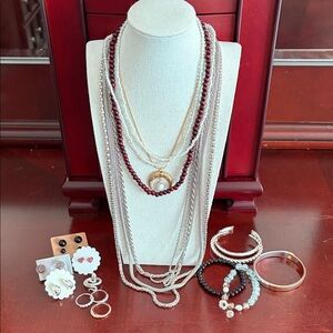 Wearable Jewelry Lot - 18 Pieces